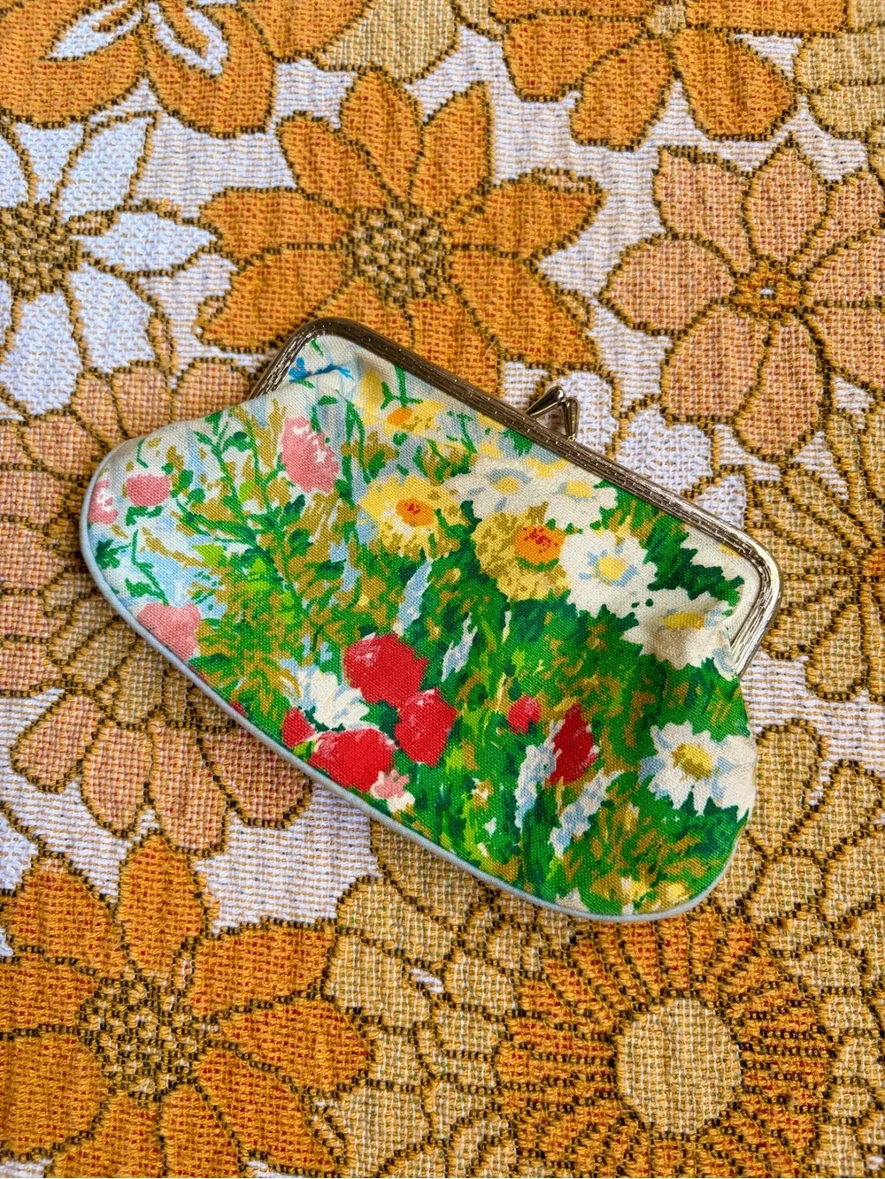🌼🍒✨ Vintage 1960s Flower Power Coin Purse ✨🍒🌼